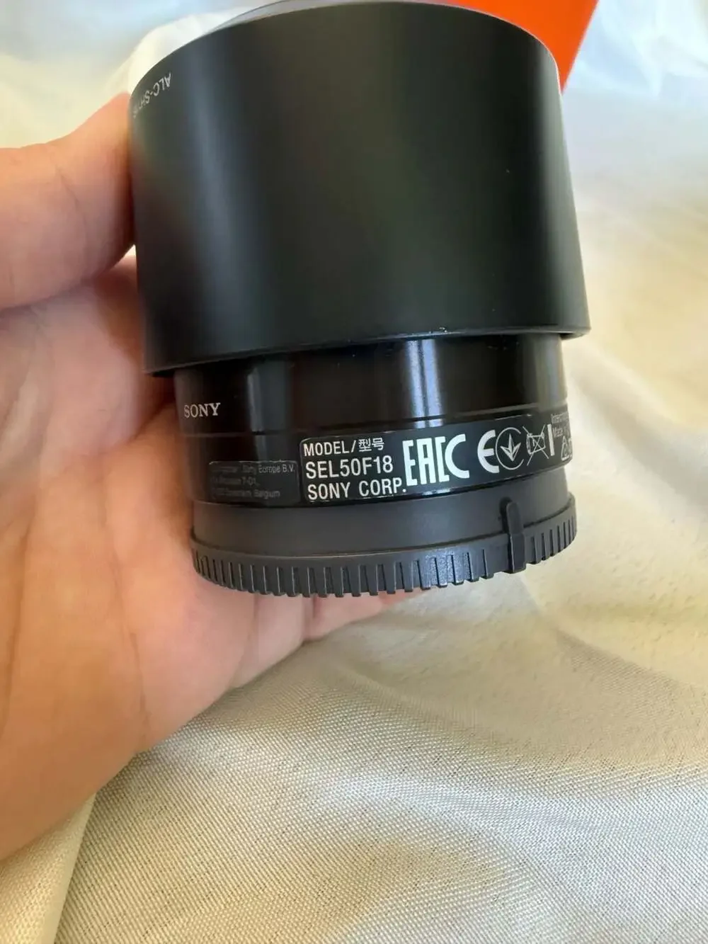 Sony E 50mm F1.8 OSS Lens for E-mount (SEL50F18)
